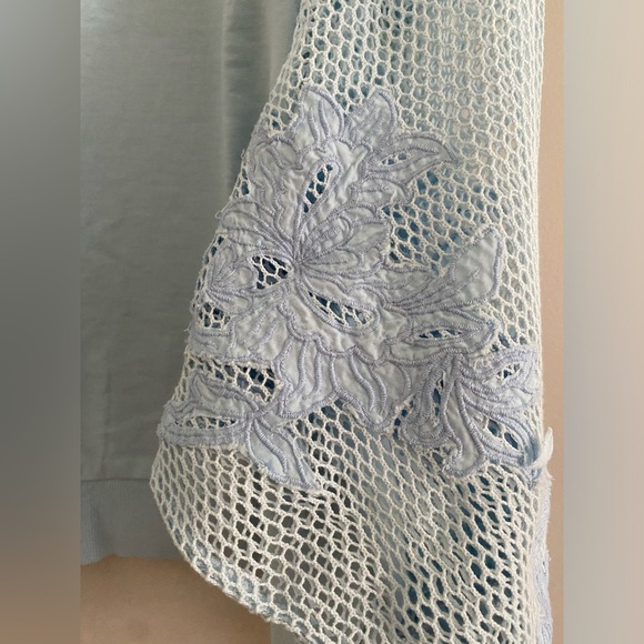 NEW By Anthropologie Embroidered Cutwork Sweatshirt size S blue - Picture 8 of 8
